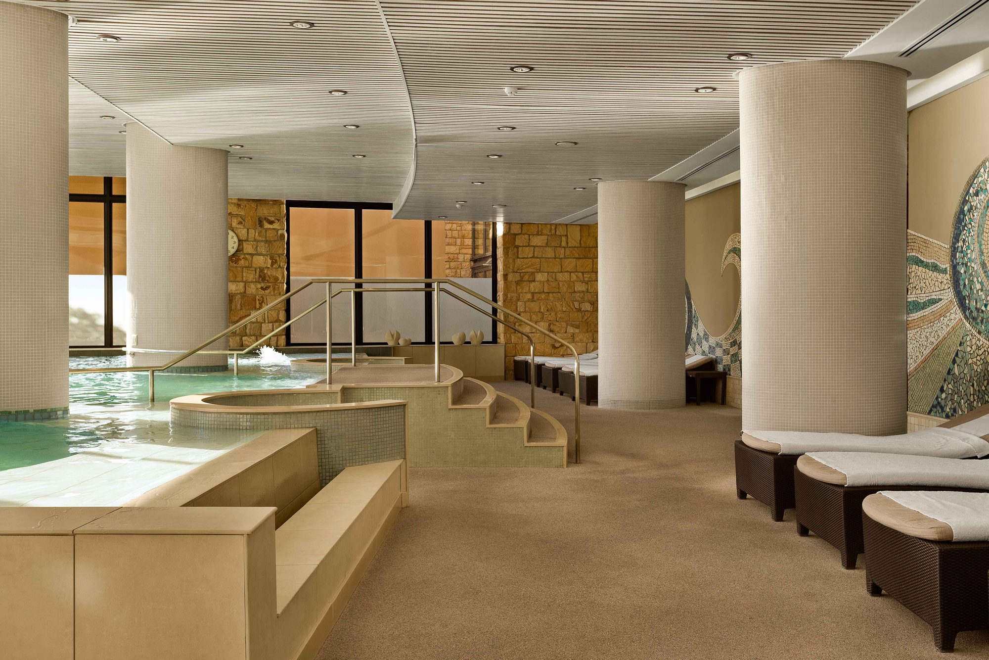 The Arabella spa hydrotherapy pool